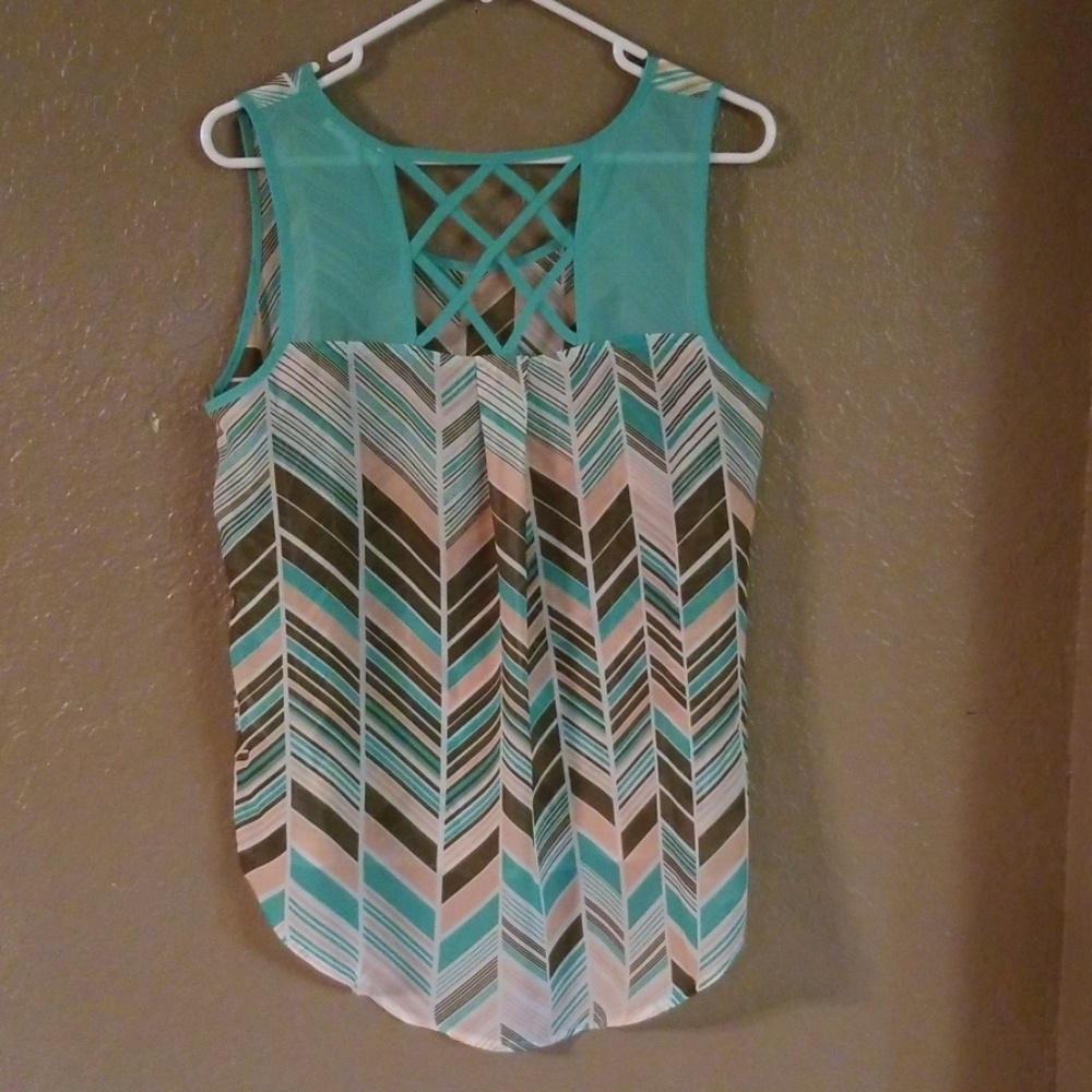 Tank top - Picture 2 of 3